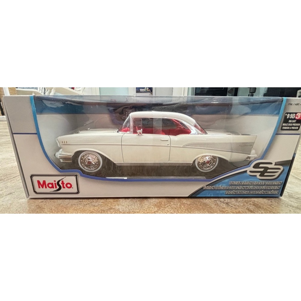Maisto 1:18 1957 Chevrolet Bel Air Coupe Diecast Model Car White Special Edition